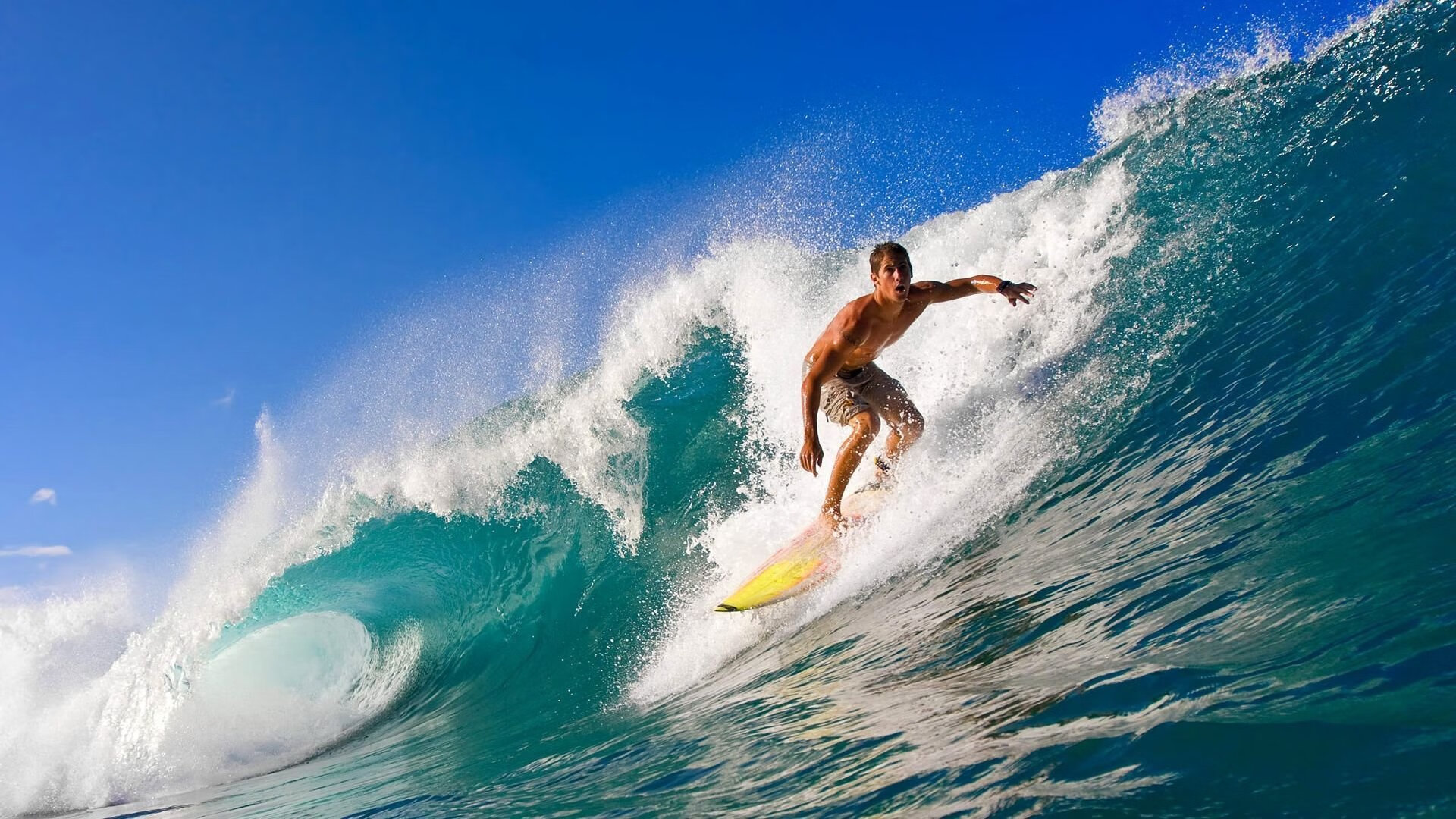 职业联赛推动智慧灯光系统提升夜场比赛观赏体验，夜场灯光秀