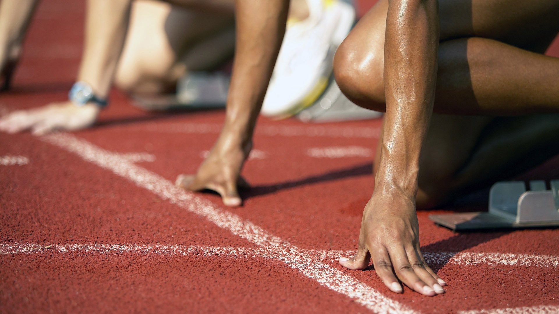 英超冠军争夺：关键时刻的英雄一瞬！，英超冠军的含金量