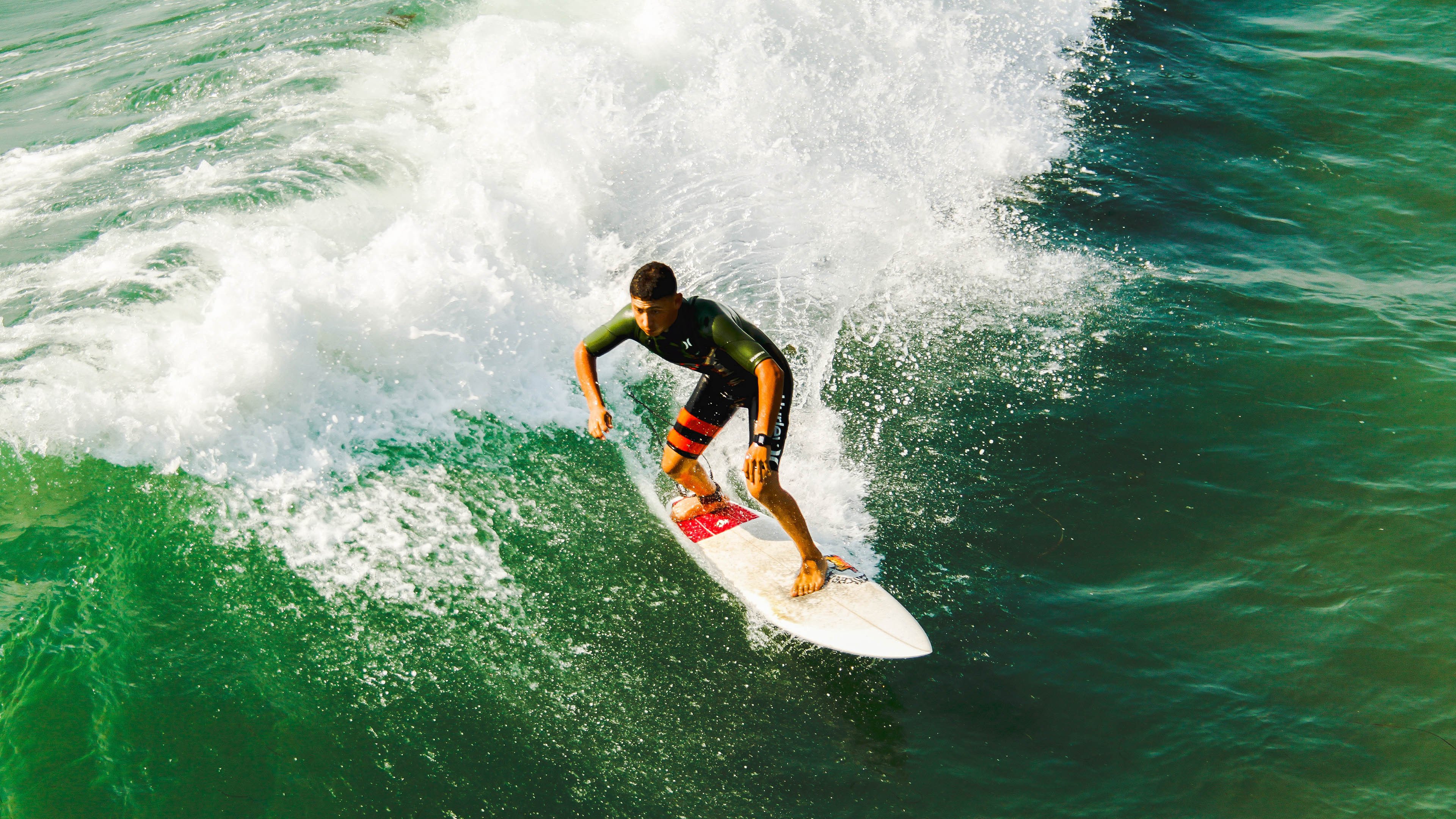 爱游戏娱乐-仰泳技术扎实中立代表队A保持优势，仰泳技术分析